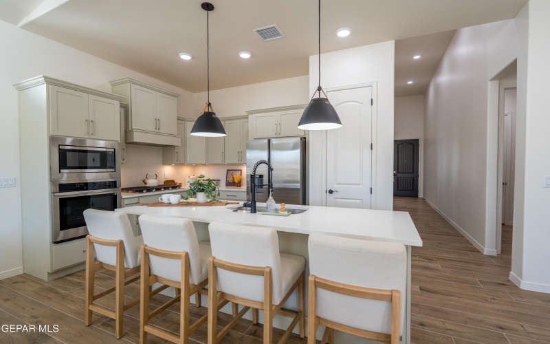 13889 Paseo Celeste Drive, El Paso, TX 79928, 3 Bedrooms Bedrooms, ,2 BathroomsBathrooms,Residential,For Sale,13889 Paseo Celeste Drive,0,939474