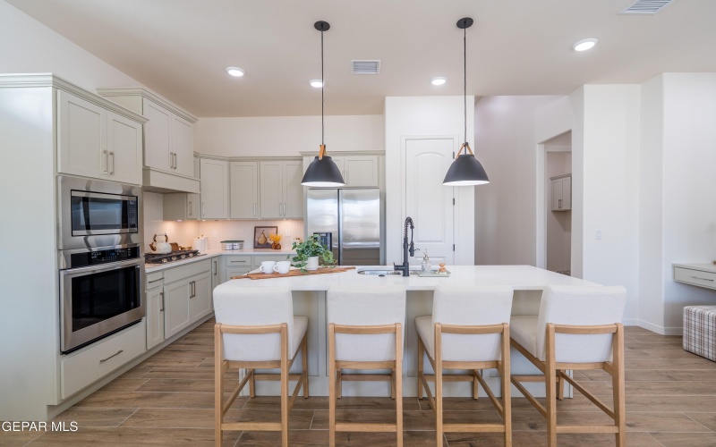 13889 Paseo Celeste Drive, El Paso, TX 79928, 3 Bedrooms Bedrooms, ,2 BathroomsBathrooms,Residential,For Sale,13889 Paseo Celeste Drive,0,939474