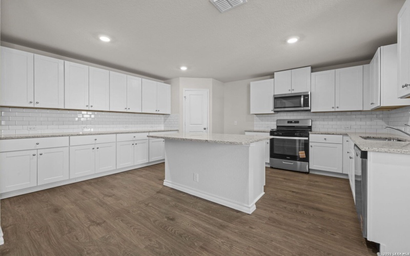 5607 Hartley Home, San Antonio, TX 78245, 3 Habitaciones Habitaciones , ,2 BañosBaños,Residential,En Venta,5607 Hartley Home,0,1945980