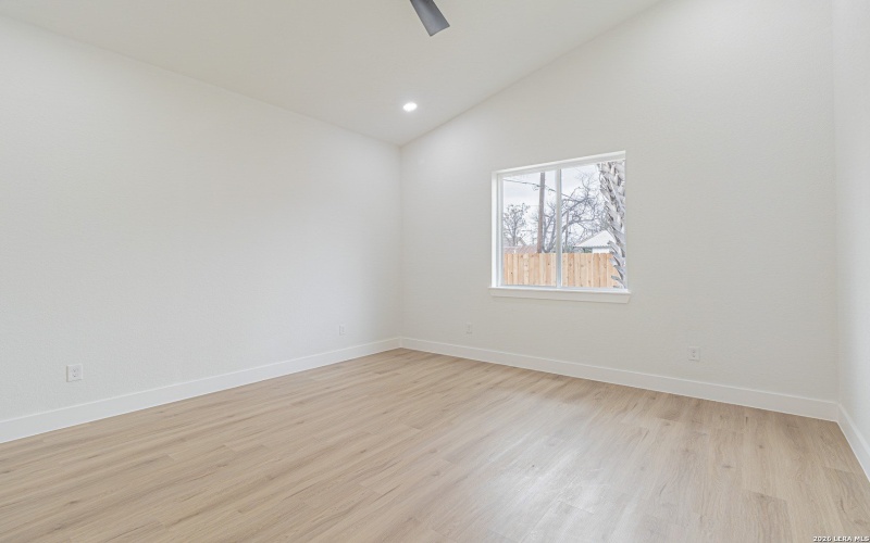 915 Saint James, San Antonio, TX 78202, 3 Bedrooms Bedrooms, ,2 BathroomsBathrooms,Residential,For Sale,915 Saint James,0,1946284