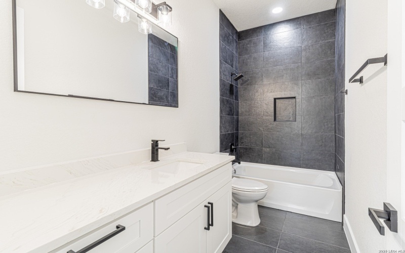 915 Saint James, San Antonio, TX 78202, 3 Bedrooms Bedrooms, ,2 BathroomsBathrooms,Residential,For Sale,915 Saint James,0,1946284