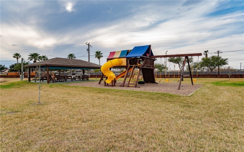 2080 Isabella Drive, Kingsville, TX 78363, 3 Bedrooms Bedrooms, ,2 BathroomsBathrooms,Residential,For Sale,2080 Isabella Drive,0,472769