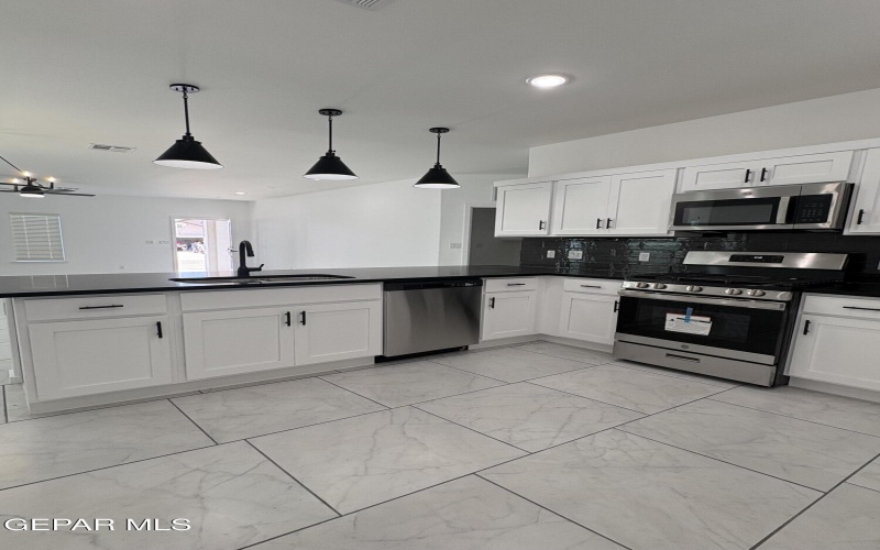 3804 COURSE Street, El Paso, TX 79938, 4 Habitaciones Habitaciones , ,2 BañosBaños,Residential,En Venta,3804 COURSE Street,0,939476