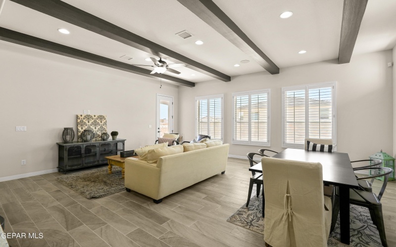 13940 Paseo Central Avenue, Horizon City, TX 79928, 3 Habitaciones Habitaciones , ,2 BañosBaños,Residential,En Venta,13940 Paseo Central Avenue,0,939477