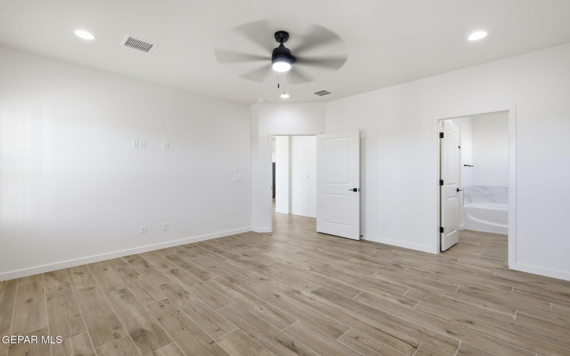 13355 Jeff Winton Drive, El Paso, TX 79928, 4 Bedrooms Bedrooms, ,2 BathroomsBathrooms,Residential,For Sale,13355 Jeff Winton Drive,0,939483