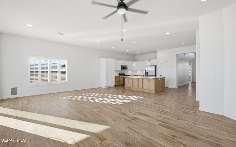 13355 Jeff Winton Drive, El Paso, TX 79928, 4 Bedrooms Bedrooms, ,2 BathroomsBathrooms,Residential,For Sale,13355 Jeff Winton Drive,0,939483