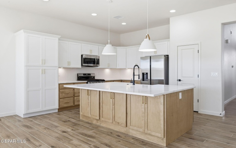 13355 Jeff Winton Drive, El Paso, TX 79928, 4 Bedrooms Bedrooms, ,2 BathroomsBathrooms,Residential,For Sale,13355 Jeff Winton Drive,0,939483