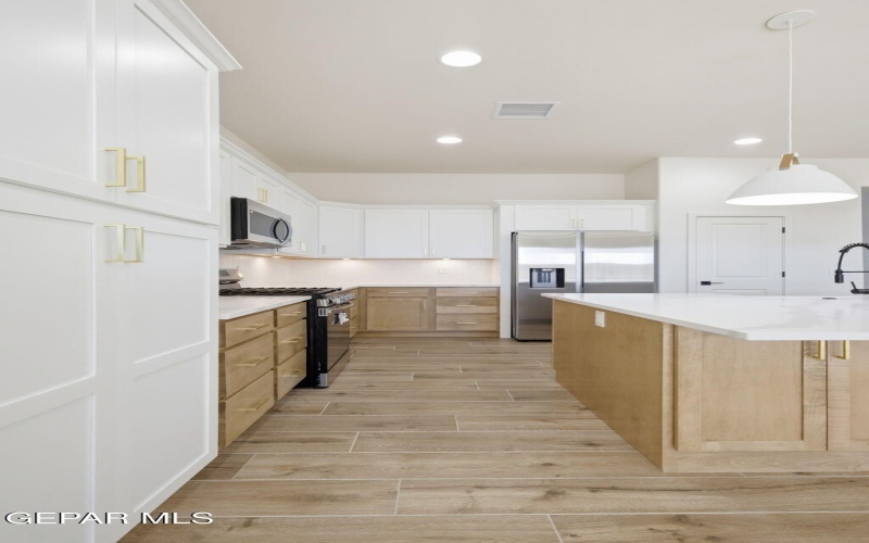 13355 Jeff Winton Drive, El Paso, TX 79928, 4 Bedrooms Bedrooms, ,2 BathroomsBathrooms,Residential,For Sale,13355 Jeff Winton Drive,0,939483