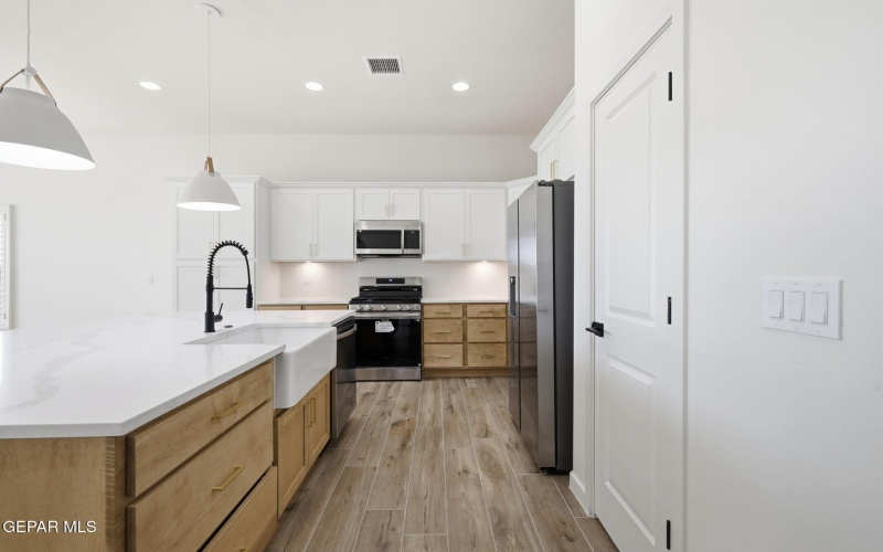 13355 Jeff Winton Drive, El Paso, TX 79928, 4 Bedrooms Bedrooms, ,2 BathroomsBathrooms,Residential,For Sale,13355 Jeff Winton Drive,0,939483