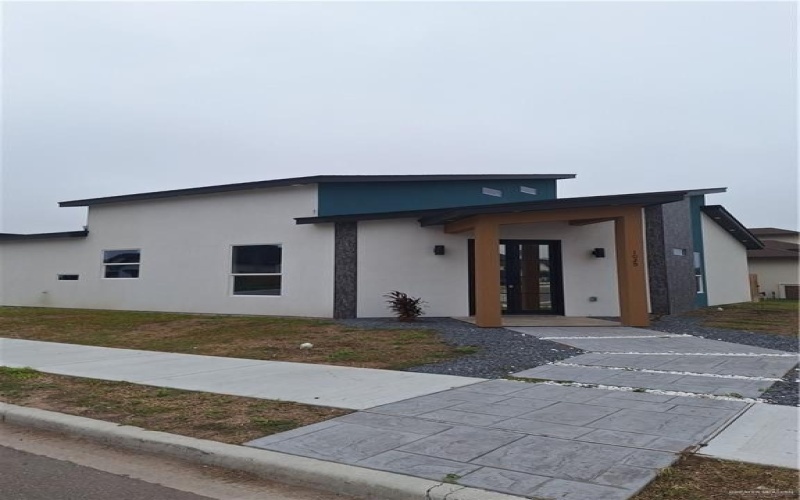 1029 W Rivera Street, Edinburg, TX 78541, 4 Bedrooms Bedrooms, ,3 BathroomsBathrooms,Residential,For Sale,1029 W Rivera Street,0,497167