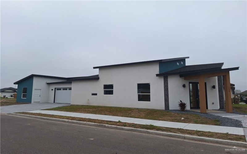 1029 W Rivera Street, Edinburg, TX 78541, 4 Bedrooms Bedrooms, ,3 BathroomsBathrooms,Residential,For Sale,1029 W Rivera Street,0,497167