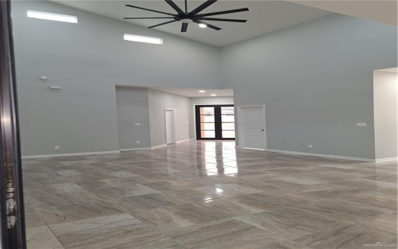 1029 W Rivera Street, Edinburg, TX 78541, 4 Bedrooms Bedrooms, ,3 BathroomsBathrooms,Residential,For Sale,1029 W Rivera Street,0,497167