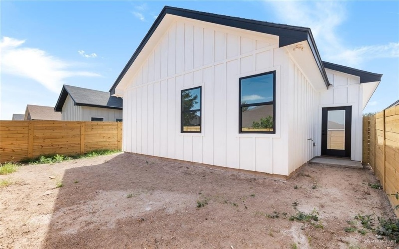 712 W 25th Street, Mission, TX 78572, 3 Bedrooms Bedrooms, ,2 BathroomsBathrooms,Residential,For Sale,712 W 25th Street,0,497265