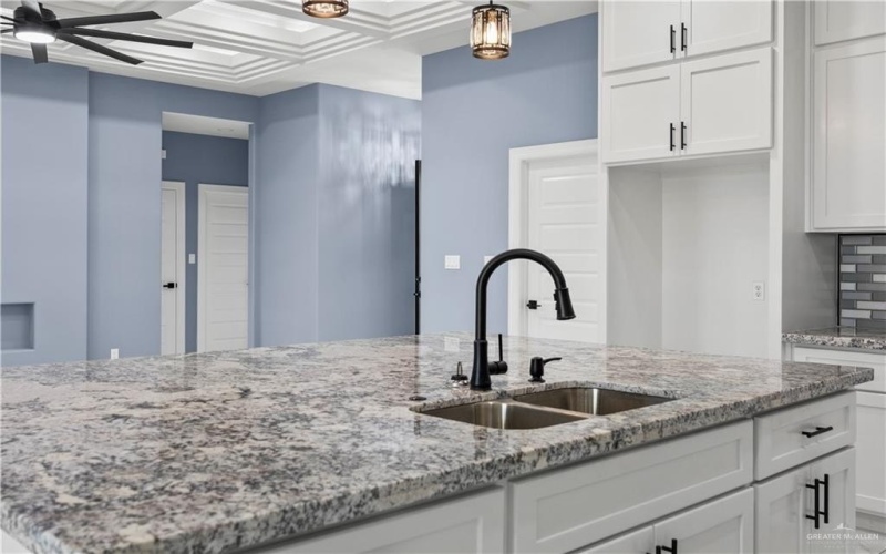 3610 Las Brisas Street, Edinburg, TX 78542, 3 Bedrooms Bedrooms, ,2 BathroomsBathrooms,Residential,For Sale,3610 Las Brisas Street,0,497463