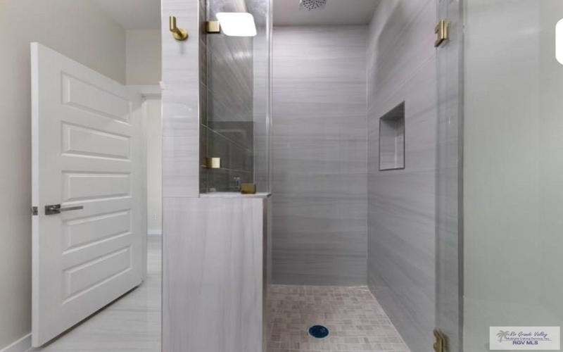 6108 MACKENNA DR, BROWNSVILLE, TX 78526, 4 Bedrooms Bedrooms, ,3 BathroomsBathrooms,Residential,For Sale,6108 MACKENNA DR,0,29772452