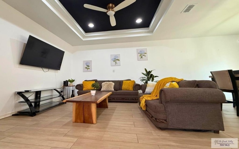 406 W 9TH ST. unit: Front Unit, LOS FRESNOS, TX 78566, 3 Habitaciones Habitaciones , ,2 BañosBaños,Residential Multi Family,En Venta,406 W 9TH ST. unit: Front Unit,0,29772458