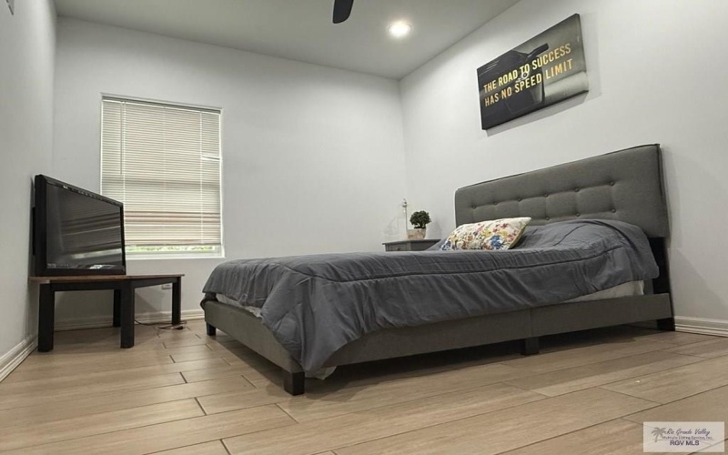 406 W 9TH ST. unit: Front Unit, LOS FRESNOS, TX 78566, 3 Habitaciones Habitaciones , ,2 BañosBaños,Residential Multi Family,En Venta,406 W 9TH ST. unit: Front Unit,0,29772458