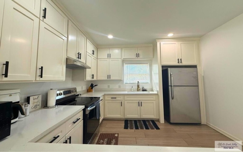 406 W 9TH ST. unit: Front Unit, LOS FRESNOS, TX 78566, 3 Habitaciones Habitaciones , ,2 BañosBaños,Residential Multi Family,En Venta,406 W 9TH ST. unit: Front Unit,0,29772458