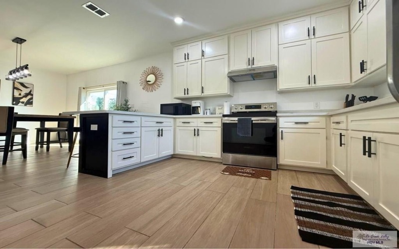 406 W 9TH ST. unit: Front Unit, LOS FRESNOS, TX 78566, 3 Habitaciones Habitaciones , ,2 BañosBaños,Residential Multi Family,En Venta,406 W 9TH ST. unit: Front Unit,0,29772458