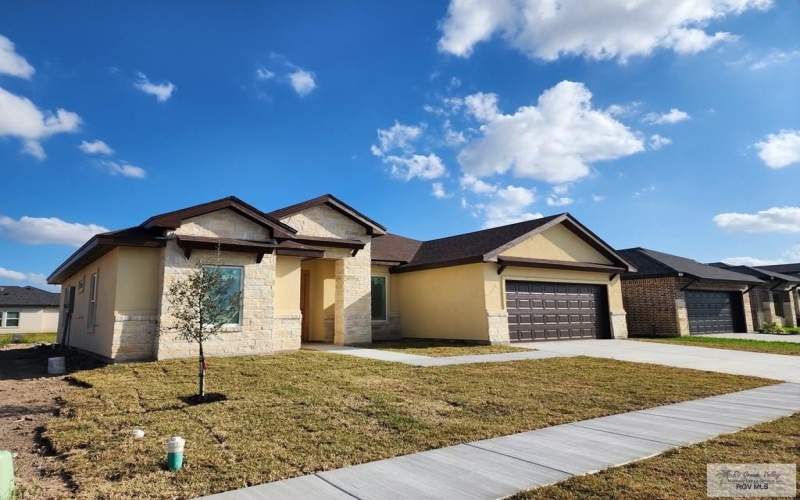 1427 S STIRRUP CIR, SAN BENITO, TX 78586, 3 Bedrooms Bedrooms, ,2 BathroomsBathrooms,Residential,For Sale,1427 S STIRRUP CIR,0,29772643