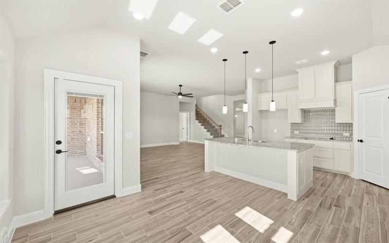 403 Crystal Lake Lane, Red Oak, TX 75154, 4 Bedrooms Bedrooms, ,3 BathroomsBathrooms,Residential,For Sale,403 Crystal Lake Lane,20702830