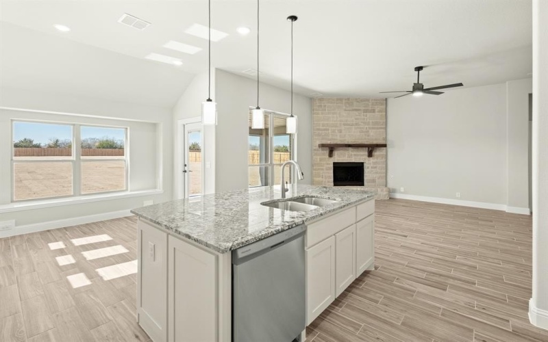 403 Crystal Lake Lane, Red Oak, TX 75154, 4 Bedrooms Bedrooms, ,3 BathroomsBathrooms,Residential,For Sale,403 Crystal Lake Lane,20702830