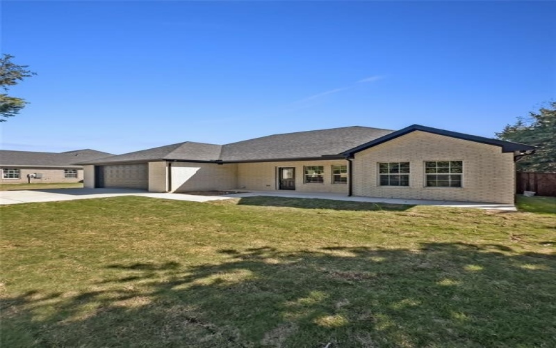 905 W Cardinal Street, Ector, TX 75439, 3 Bedrooms Bedrooms, ,2 BathroomsBathrooms,Residential,For Sale,905 W Cardinal Street,0,21188460