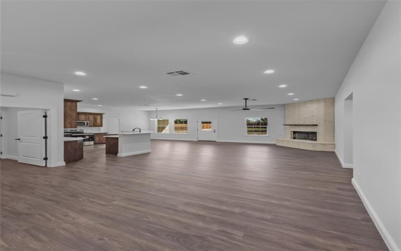 905 W Cardinal Street, Ector, TX 75439, 3 Bedrooms Bedrooms, ,2 BathroomsBathrooms,Residential,For Sale,905 W Cardinal Street,0,21188460