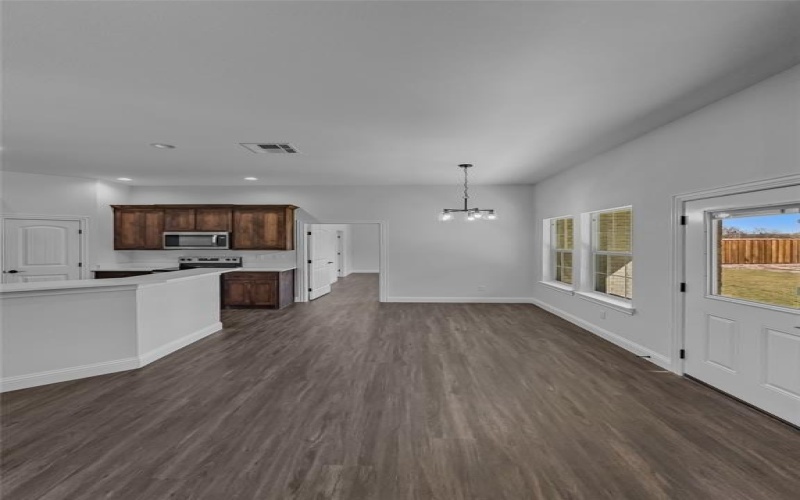 905 W Cardinal Street, Ector, TX 75439, 3 Bedrooms Bedrooms, ,2 BathroomsBathrooms,Residential,For Sale,905 W Cardinal Street,0,21188460