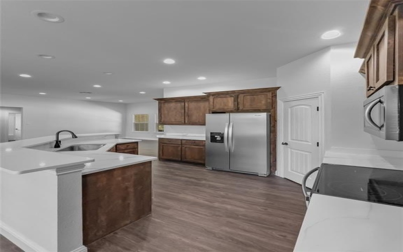 905 W Cardinal Street, Ector, TX 75439, 3 Bedrooms Bedrooms, ,2 BathroomsBathrooms,Residential,For Sale,905 W Cardinal Street,0,21188460