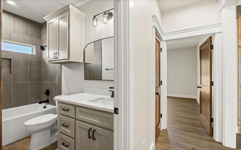 410 Hidden Lake, Bluff Dale, TX 76433, 3 Bedrooms Bedrooms, ,2 BathroomsBathrooms,Residential,For Sale,410 Hidden Lake,0,21189933