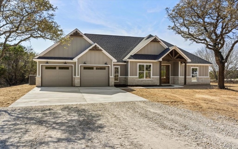 410 Hidden Lake, Bluff Dale, TX 76433, 3 Bedrooms Bedrooms, ,2 BathroomsBathrooms,Residential,For Sale,410 Hidden Lake,0,21189933