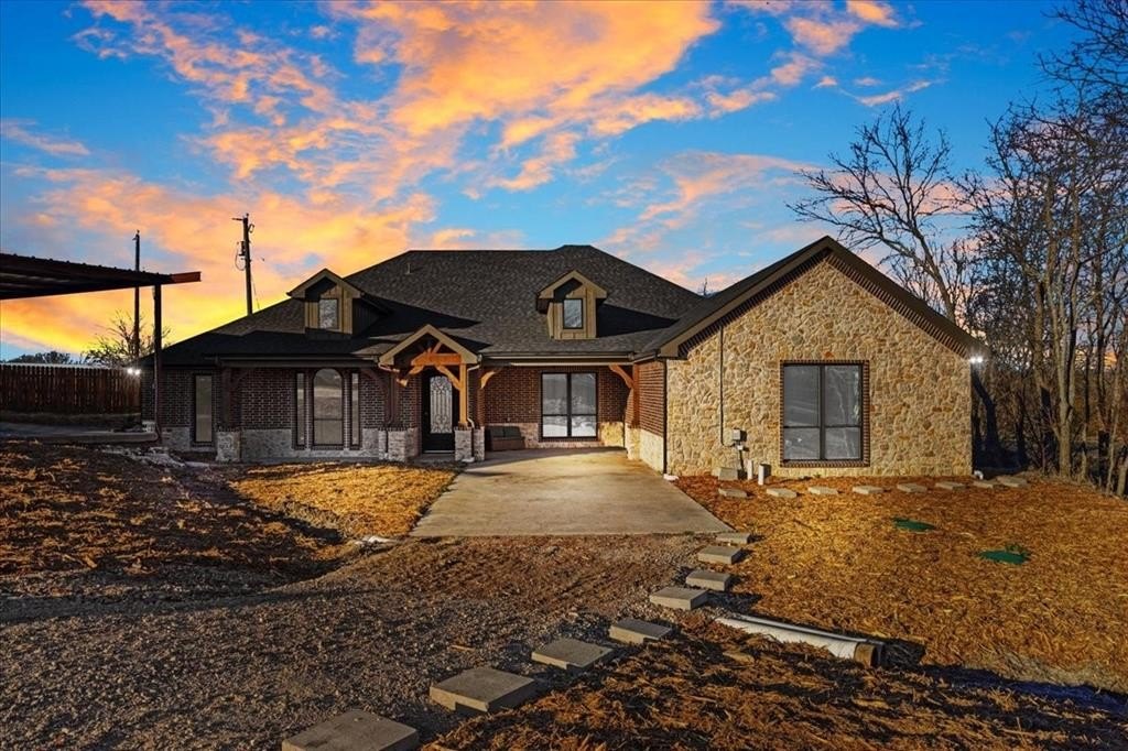 920 Oil Mill Road, Van Alstyne, TX 75495, 5 Habitaciones Habitaciones , ,3 BañosBaños,Residential,En Venta,920 Oil Mill Road,0,21194739