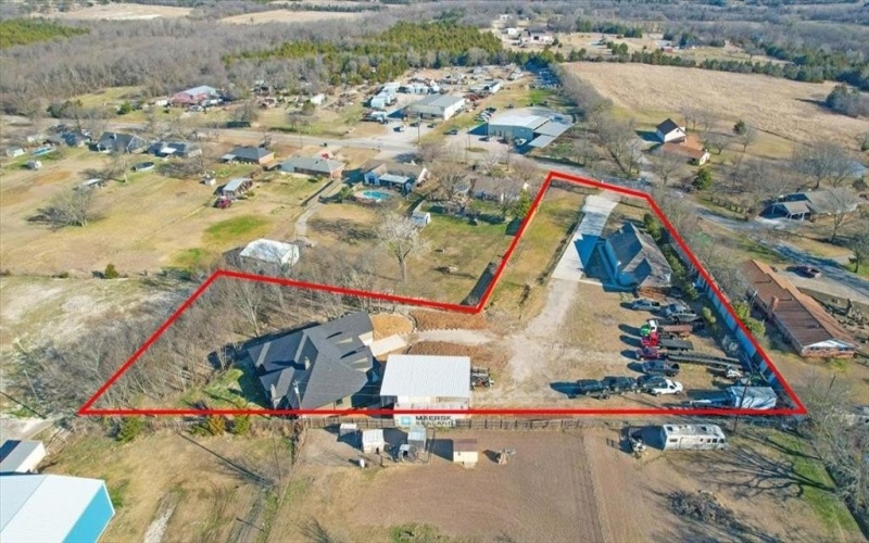 920 Oil Mill Road, Van Alstyne, TX 75495, 5 Habitaciones Habitaciones , ,3 BañosBaños,Residential,En Venta,920 Oil Mill Road,0,21194739