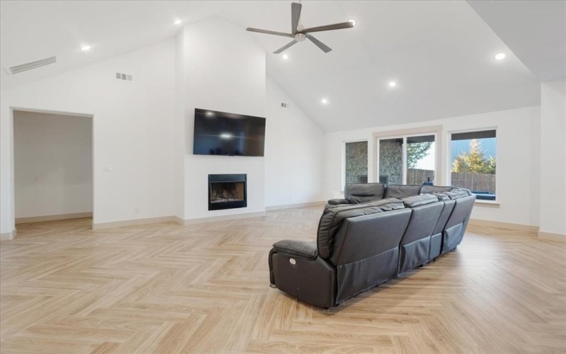 920 Oil Mill Road, Van Alstyne, TX 75495, 5 Habitaciones Habitaciones , ,3 BañosBaños,Residential,En Venta,920 Oil Mill Road,0,21194739