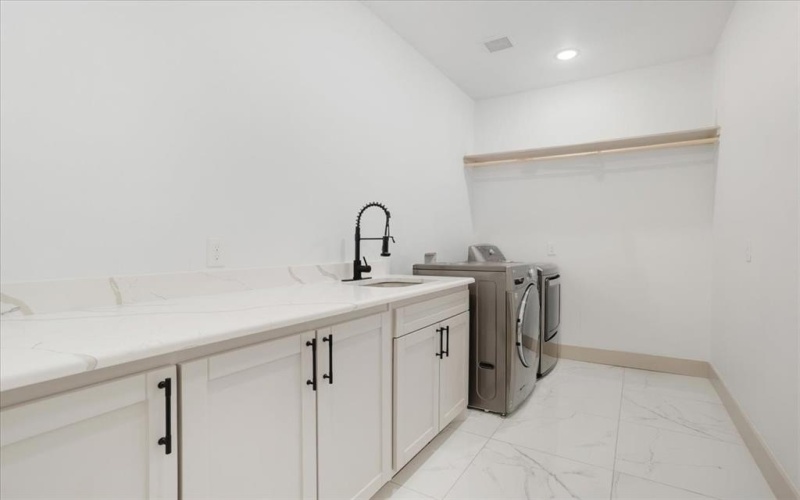 920 Oil Mill Road, Van Alstyne, TX 75495, 5 Habitaciones Habitaciones , ,3 BañosBaños,Residential,En Venta,920 Oil Mill Road,0,21194739