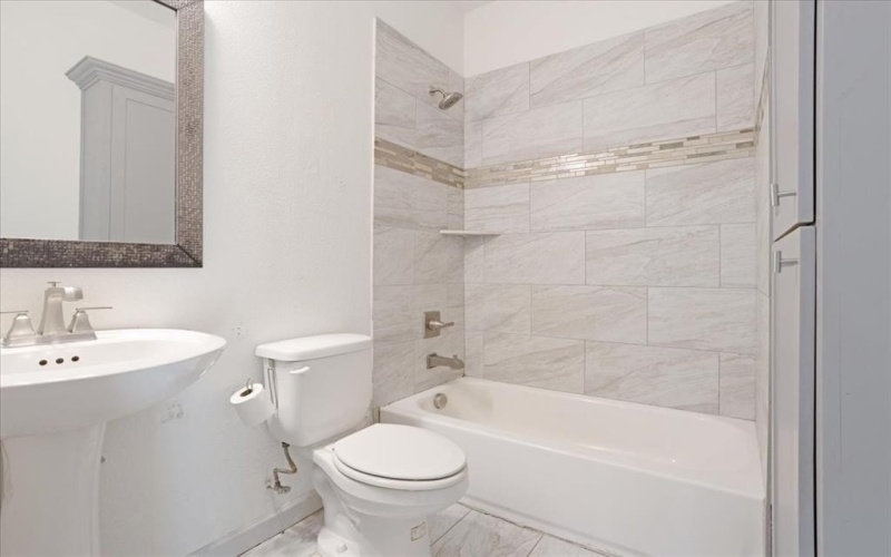 920 Oil Mill Road, Van Alstyne, TX 75495, 5 Habitaciones Habitaciones , ,3 BañosBaños,Residential,En Venta,920 Oil Mill Road,0,21194739