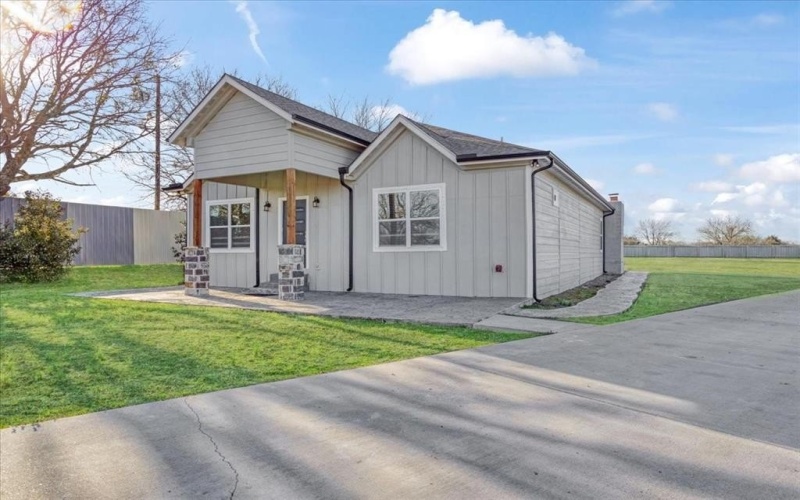 920 Oil Mill Road, Van Alstyne, TX 75495, 5 Habitaciones Habitaciones , ,3 BañosBaños,Residential,En Venta,920 Oil Mill Road,0,21194739