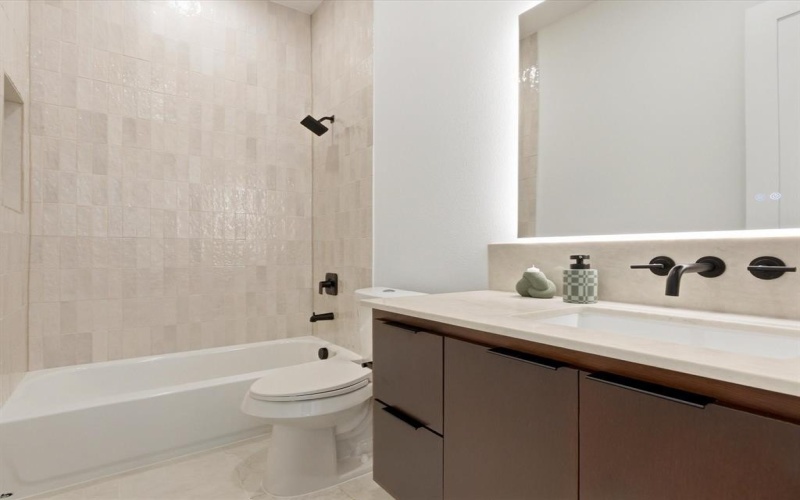 916 E Louisiana Drive, Dallas, TX 75216, 3 Bedrooms Bedrooms, ,3 BathroomsBathrooms,Residential,For Sale,916 E Louisiana Drive,0,21195725