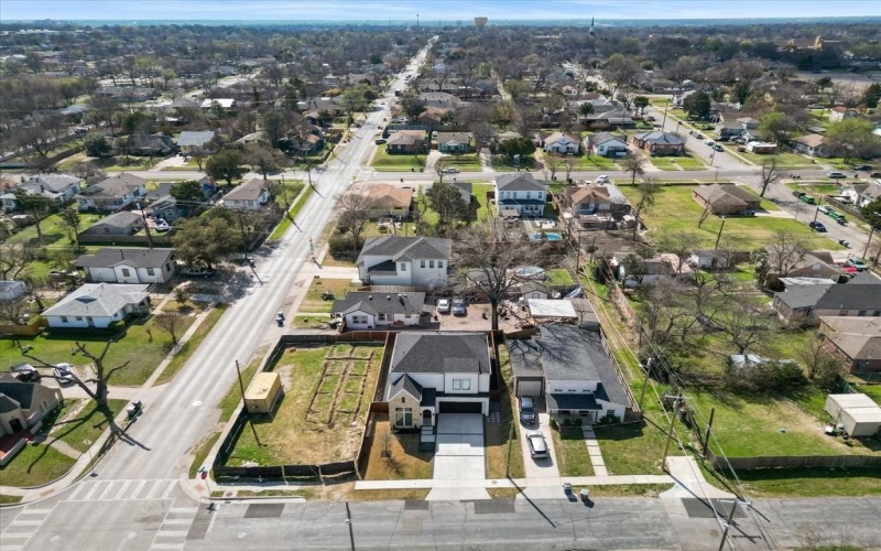 916 E Louisiana Drive, Dallas, TX 75216, 3 Bedrooms Bedrooms, ,3 BathroomsBathrooms,Residential,For Sale,916 E Louisiana Drive,0,21195725