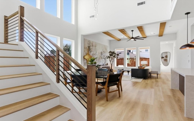 916 E Louisiana Drive, Dallas, TX 75216, 3 Bedrooms Bedrooms, ,3 BathroomsBathrooms,Residential,For Sale,916 E Louisiana Drive,0,21195725