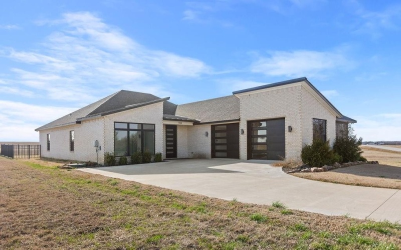 186 Desert Mountain Drive, Gordonville, TX 76245, 3 Bedrooms Bedrooms, ,2 BathroomsBathrooms,Residential,For Sale,186 Desert Mountain Drive,0,21195926