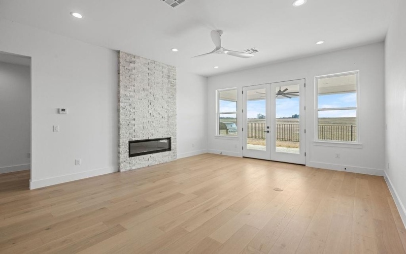 186 Desert Mountain Drive, Gordonville, TX 76245, 3 Bedrooms Bedrooms, ,2 BathroomsBathrooms,Residential,For Sale,186 Desert Mountain Drive,0,21195926