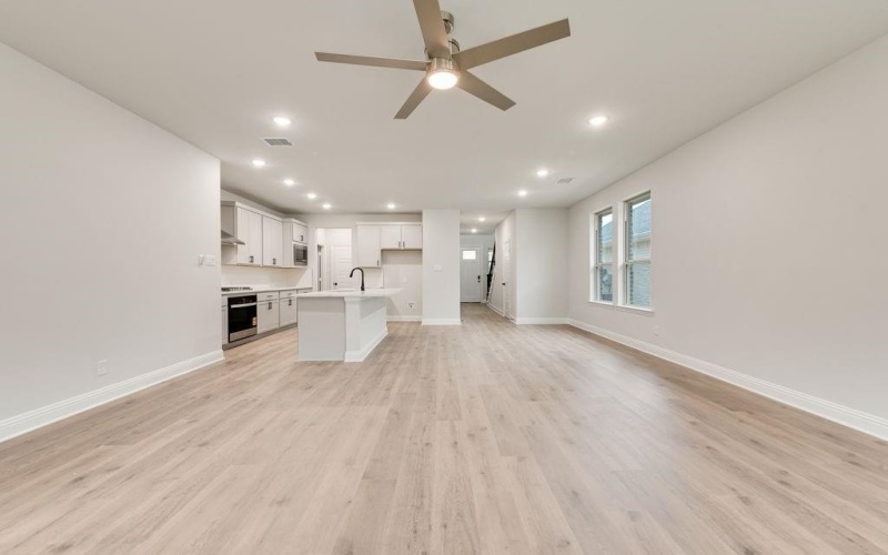 156 Ashbrook Street, Little Elm, TX 75068, 3 Habitaciones Habitaciones , ,2 BañosBaños,Residential,En Venta,156 Ashbrook Street,0,21196784