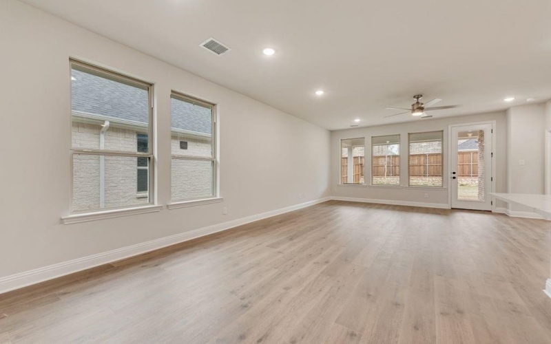 156 Ashbrook Street, Little Elm, TX 75068, 3 Habitaciones Habitaciones , ,2 BañosBaños,Residential,En Venta,156 Ashbrook Street,0,21196784