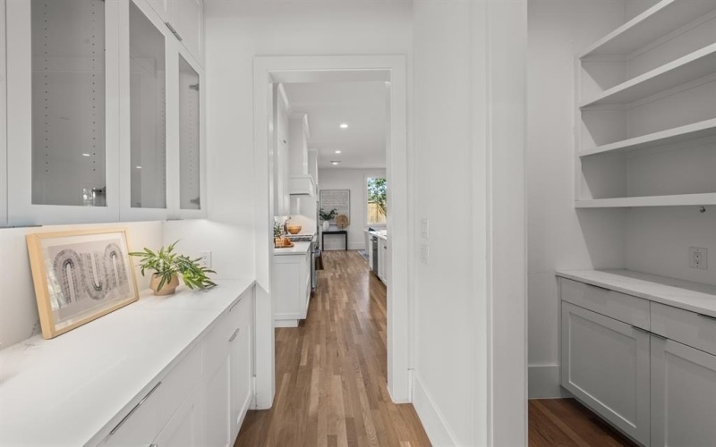 9111 Aldwick Drive, Dallas, TX 75238, 5 Bedrooms Bedrooms, ,7 BathroomsBathrooms,Residential,For Sale,9111 Aldwick Drive,0,21197494