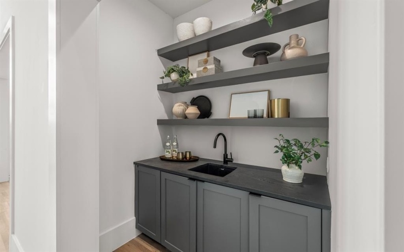 9111 Aldwick Drive, Dallas, TX 75238, 5 Bedrooms Bedrooms, ,7 BathroomsBathrooms,Residential,For Sale,9111 Aldwick Drive,0,21197494