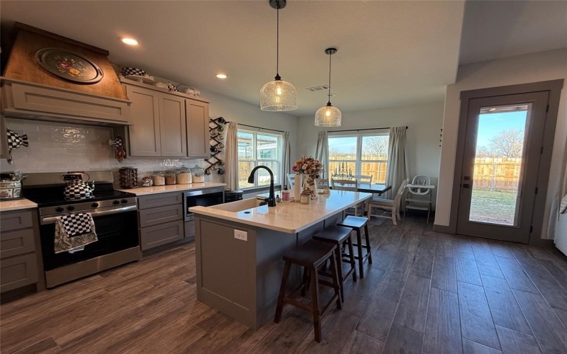 9221 Parkview Circle, Tolar, TX 76476, 3 Habitaciones Habitaciones , ,2 BañosBaños,Residential,En Venta,9221 Parkview Circle,0,21197615