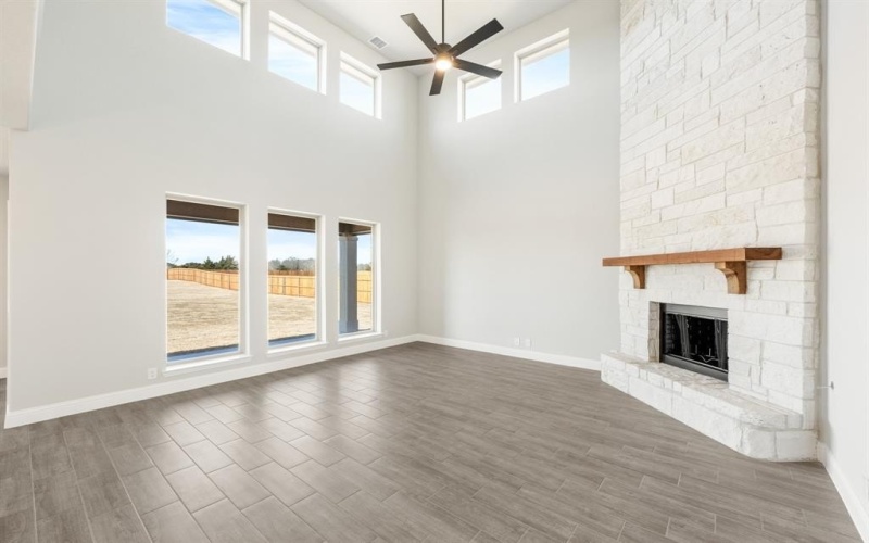 423 Crystal Lake Lane, Red Oak, TX 75154, 5 Bedrooms Bedrooms, ,5 BathroomsBathrooms,Residential,For Sale,423 Crystal Lake Lane,20703004