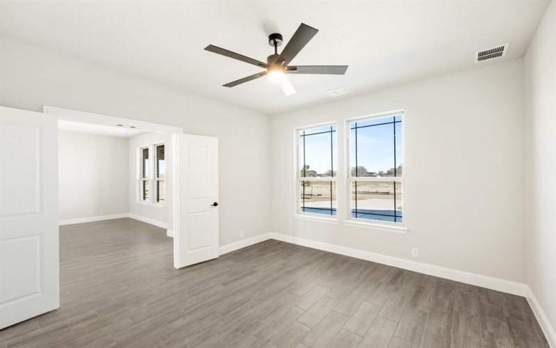 423 Crystal Lake Lane, Red Oak, TX 75154, 5 Bedrooms Bedrooms, ,5 BathroomsBathrooms,Residential,For Sale,423 Crystal Lake Lane,20703004